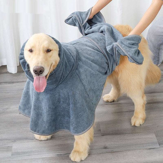 Gray pet cotton dog bath towel on golden retriever for quick drying and strong water absorption